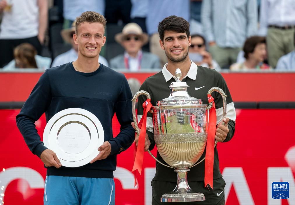 澳网完胜戴维斯杯，阿尔卡拉斯惊艳四座